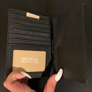 Michael Kors Bags - Michael Kors Wallet Michael Kors Bags - Michael Kors Wallet